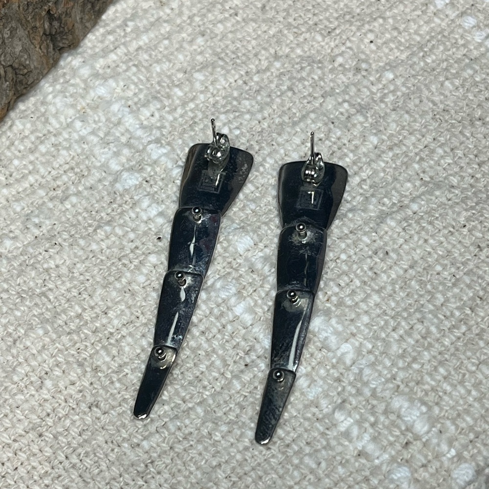 RLM Silver Jewelry Set with Necklace and Earrings - Picture 7 of 12